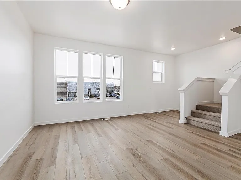 1624 N Mumbarto Ln — Photo 5
