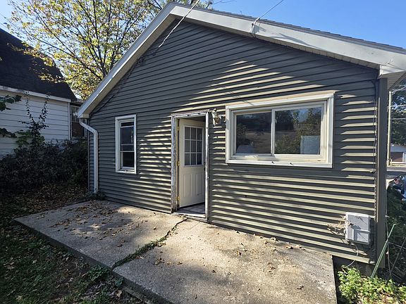 2nd image of 161 Forest Ave