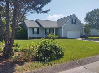 197 Fading Trail Ln, Raeford, NC 28376