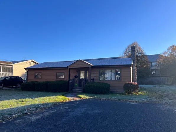 38 Sherry Rd, South Burlington, VT 05403