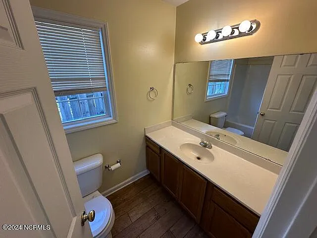 4372 Ritz Cir — Photo 7