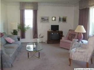 55 Brakenbury Dr, Toms River, NJ 08757