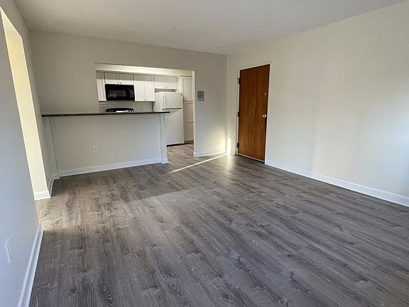 5th image of 106 Broad St #22
