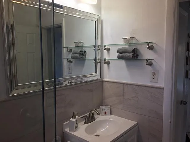 5521 SW 38th Ct — Photo 10