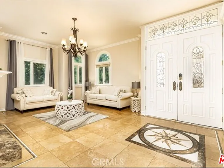 2328 Benedict Canyon Dr — Photo 5