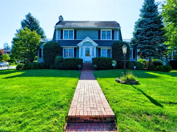 169 Hempstead Avenue, Rockville Centre, NY 11570