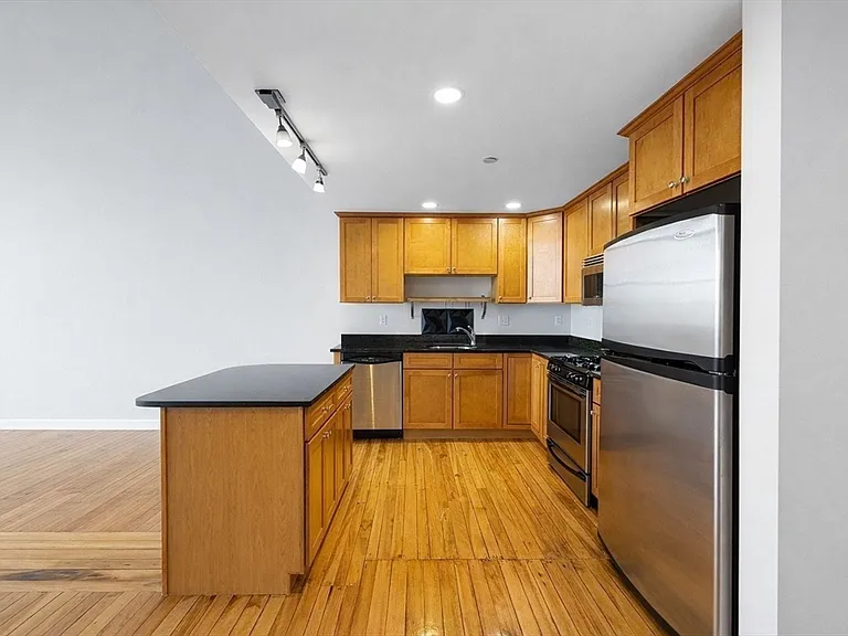 10 Kearney Sq #407 — Photo 11