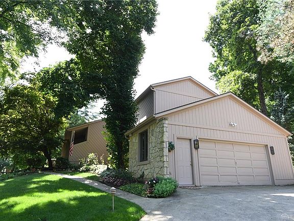 4th image of 395 12 Oaks Trl