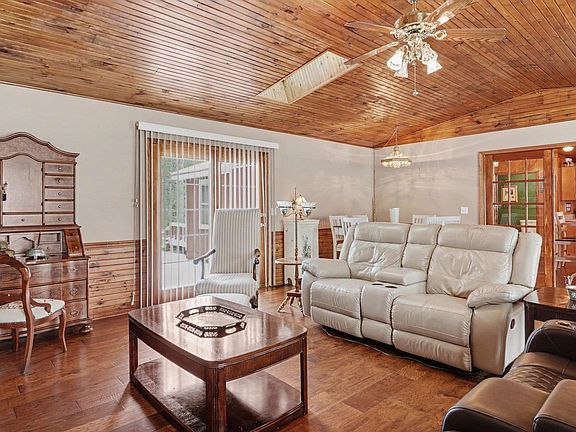 5th image of 8266 Cedar Rd