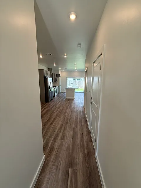 3 bed, 2.5 bath, 1700 sqft, $1,995 — Photo 3