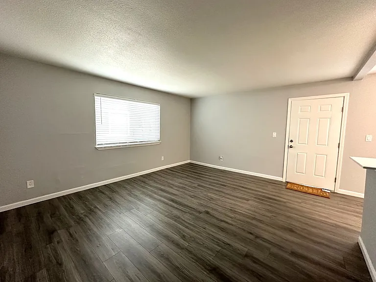 La Madera Apartments at 935 W. Swain Road — Photo 9