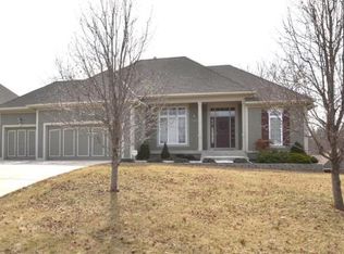 10605 W 49th Pl, Shawnee, KS 66203
