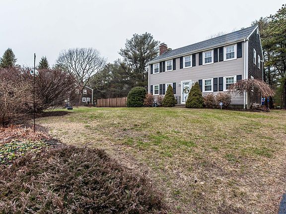 3rd image of 11 Dorothy Dr