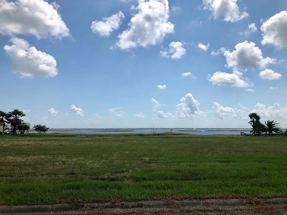 1st image of 4 Southpointe Cir