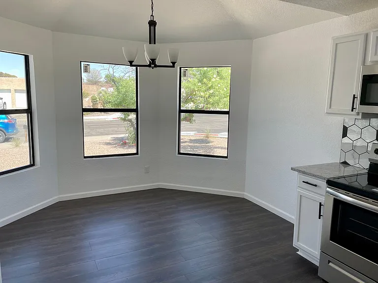 3531 Venus St — Photo 6