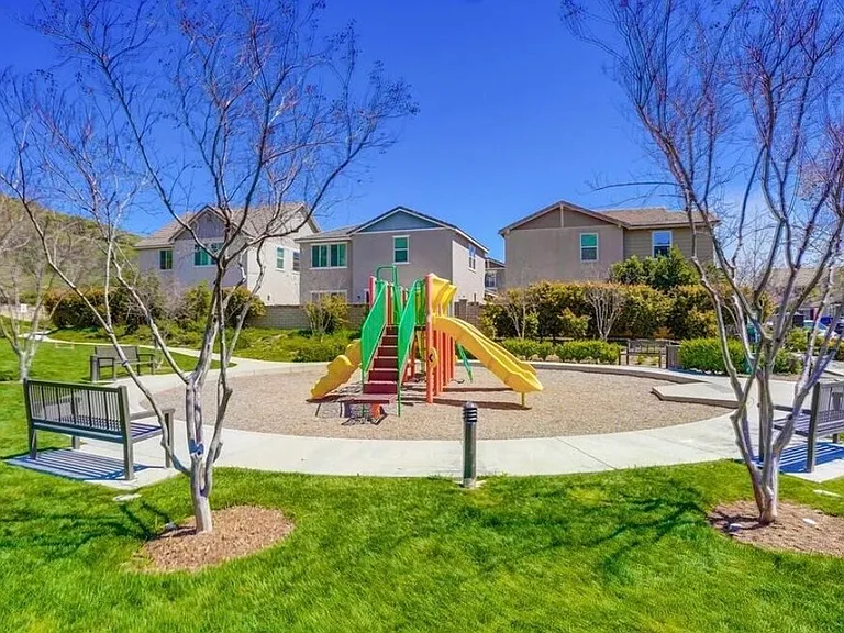 22057 Barrington Way — Photo 51