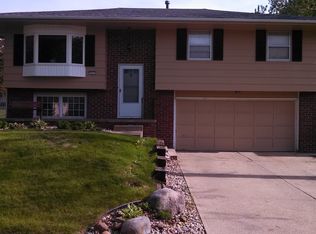 5314 Valdez Dr, Des Moines, IA 50310