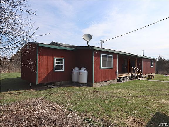 2nd image of 11404 Quarry Rd