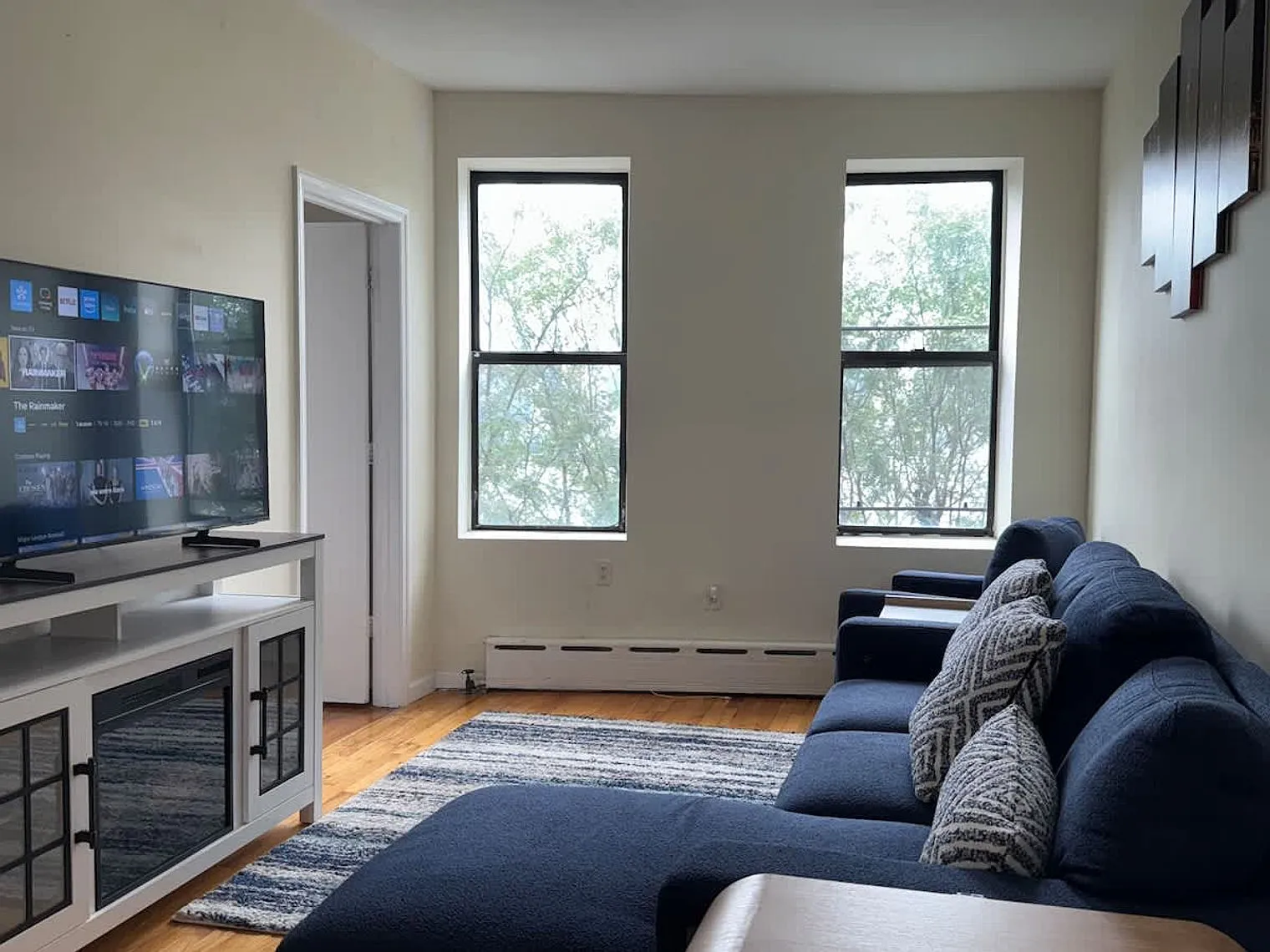 2 bed, 1.0 bath, $6,952 — Photo 3