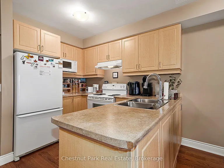 91 Raglan St #412 — Photo 9