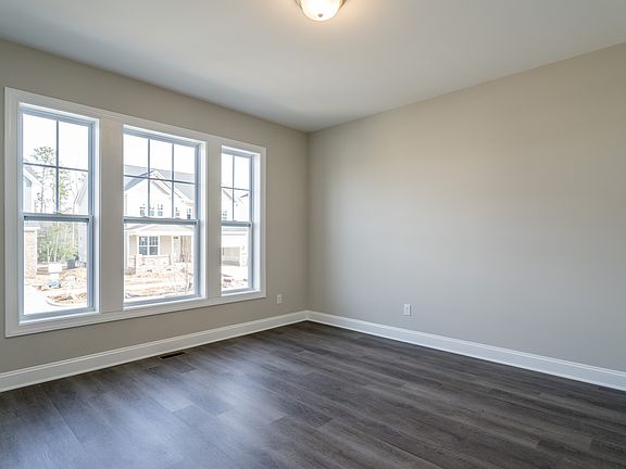 4th image of 6313 Expertise Ave