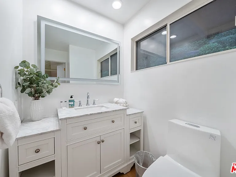 9305 Beverly Crest Dr — Photo 50