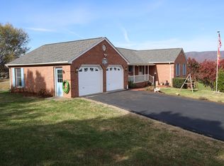 223 Brunswick Forge Rd, Troutville, VA 24175