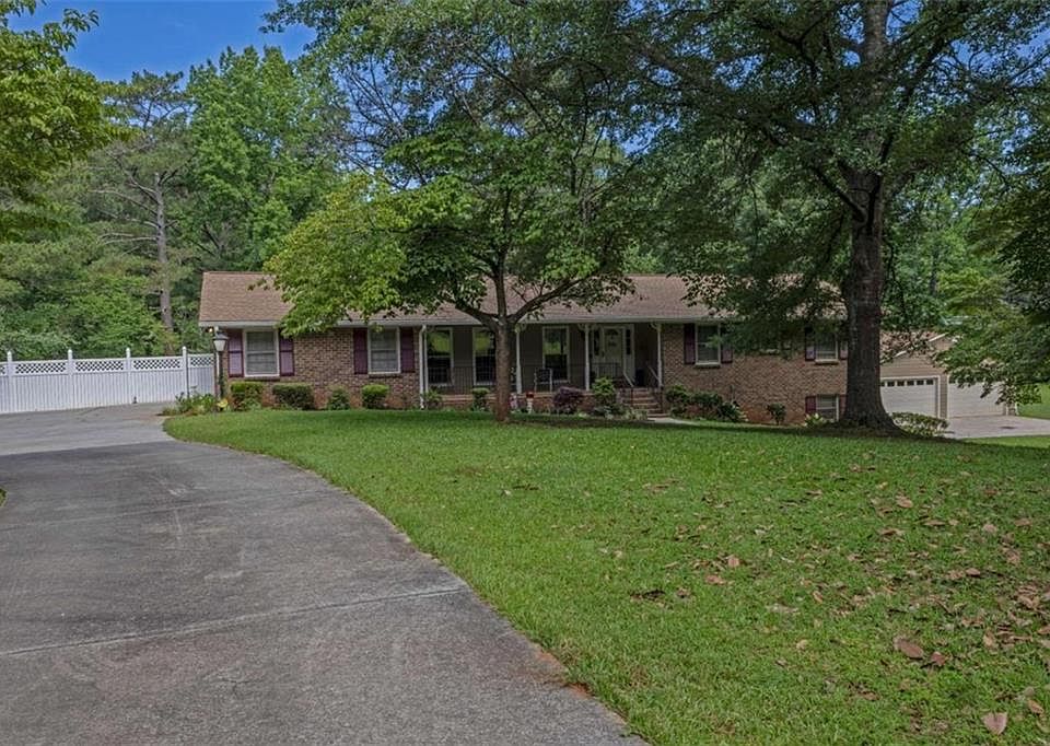 1st image of 183 Inman Rd