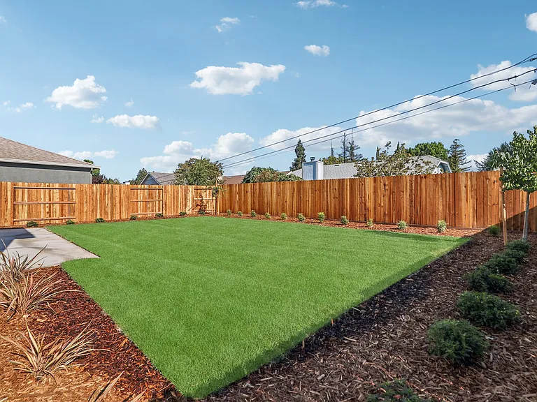 9140 Hensley Way — Photo 5