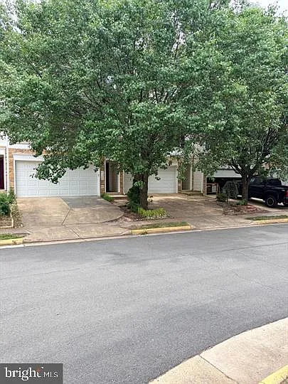 3 bed, 3.5 bath, 2172 sqft, $3,100 — Photo 1