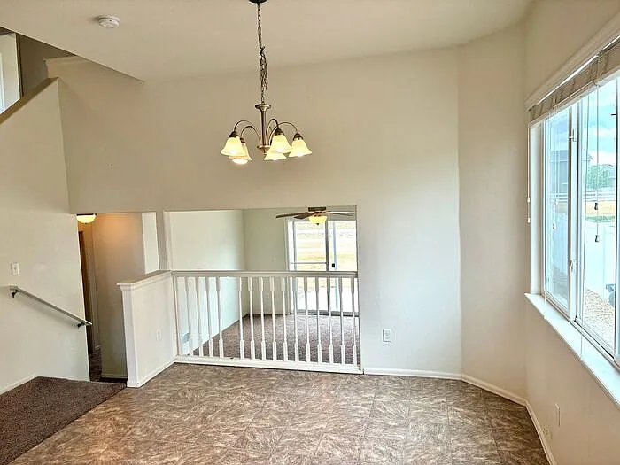 831 Lakebrook Ct — Photo 9