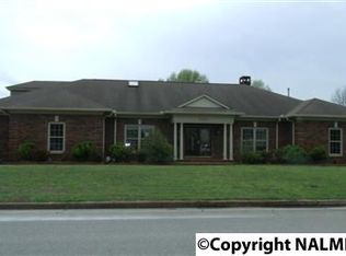 2205 Carleton Dr SW, Decatur, AL 35603