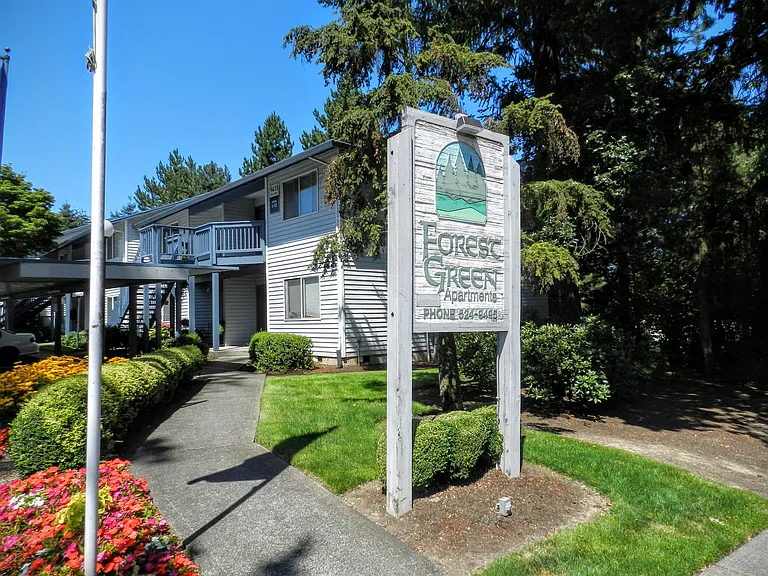 Forest Green Apartments — Photo 4