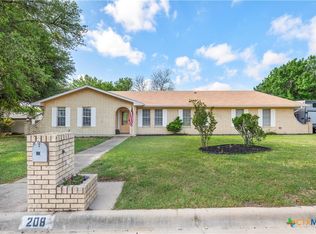 208 Red Oak Dr, Harker Heights, TX 76548