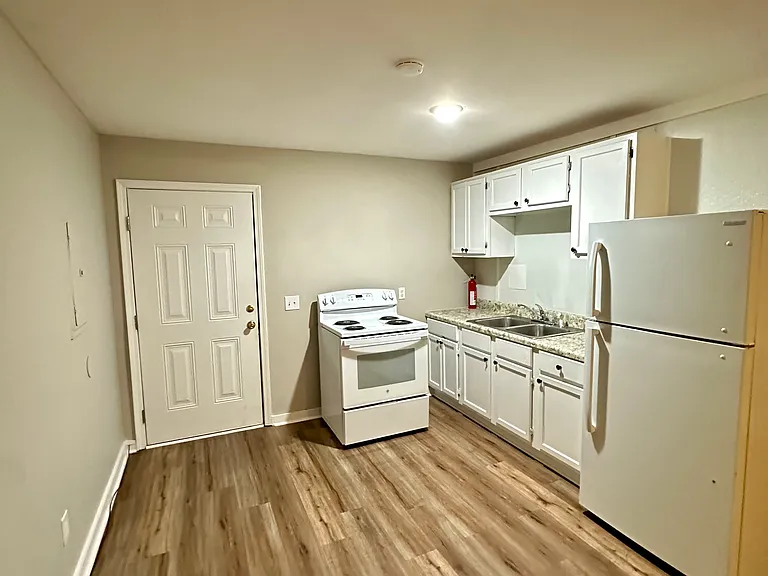 1630 Texas Ave #F — Photo 3