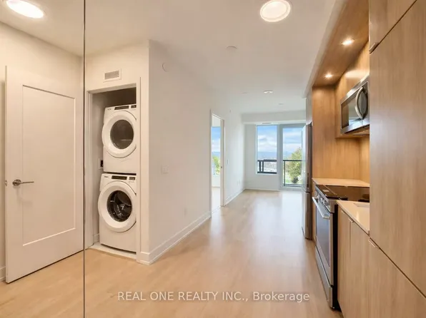 60 Central Park Dr, Markham, ON