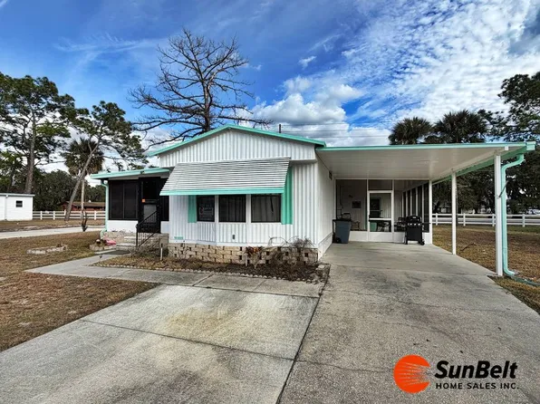 211 Dahlia Dr, Fruitland Park, FL 34731