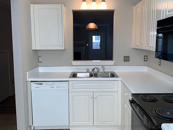 5th image of 4747 Brookwood Dr