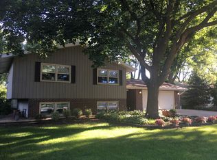 1016 E Thomas St, Arlington Heights, IL 60004