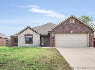 19808 E 46th St S, Broken Arrow, OK 74014