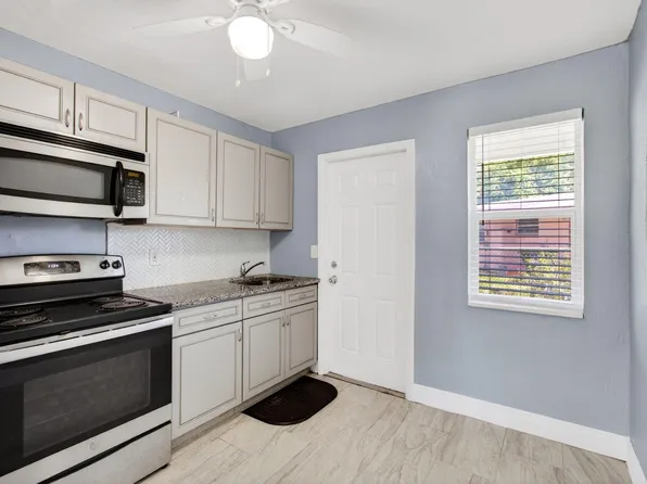 240 SW 15th Ave #242, Delray Beach, FL 33444