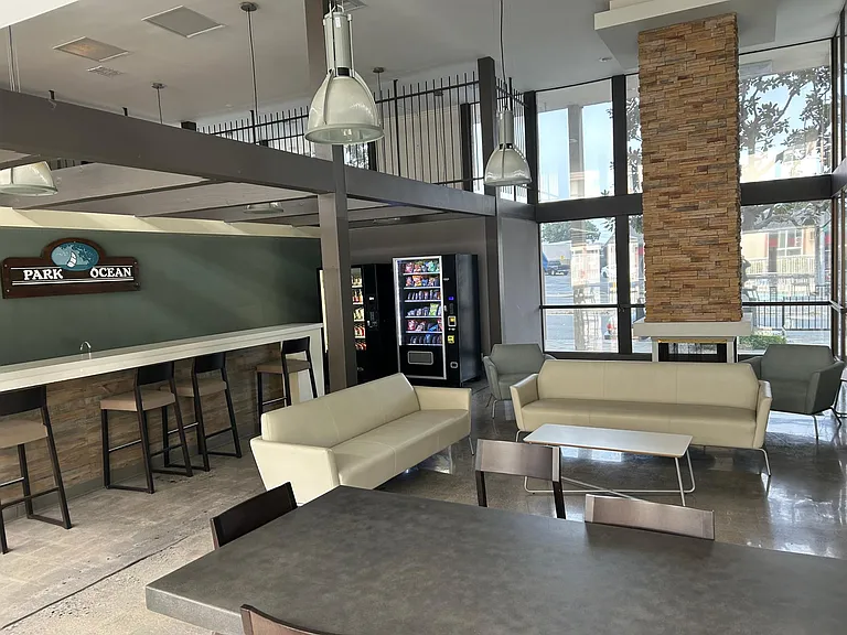 5585 E Pacific Coast Hwy #220 — Photo 16