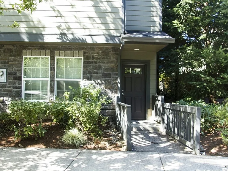 15305 SW Diamond St — Photo 1