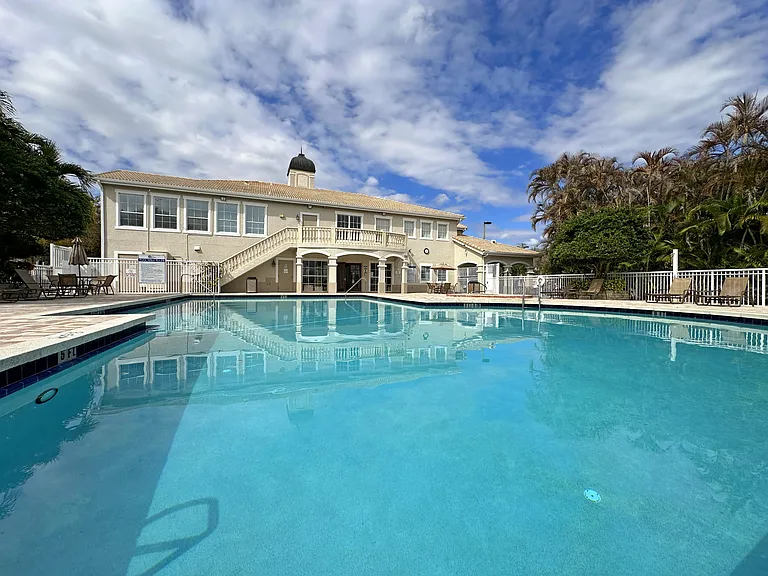 152 SW Peacock Blvd #206 — Photo 33