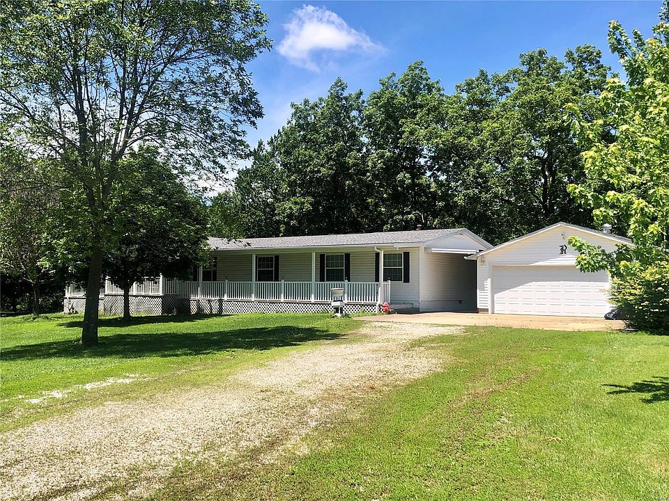 1st image of 221 Lewis Ln