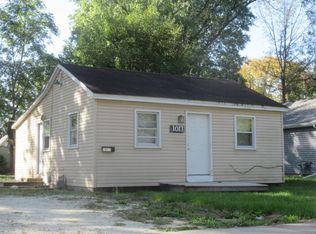 1011 W Eureka St, Champaign, IL 61821