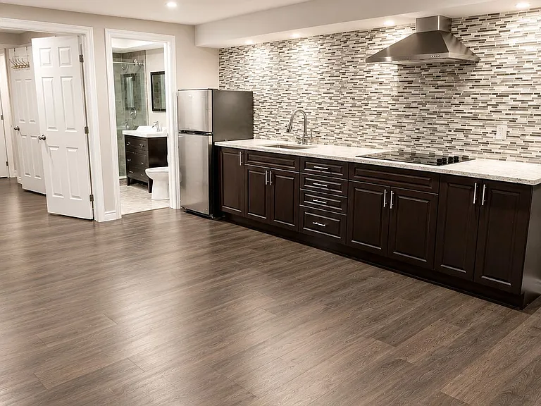 15 Donald Buttress Blvd W #BASEMENT — Photo 1