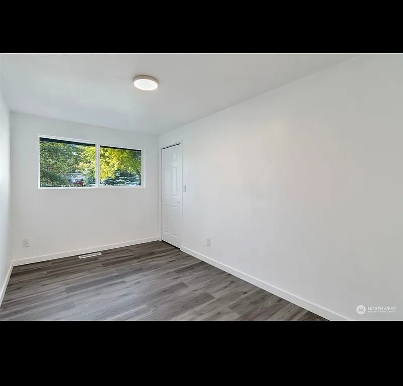 1 bed, 1.0 bath, 100 sqft, $850 — Photo 2