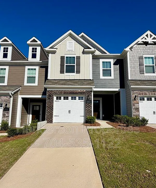 4035 Lawnview Dr
