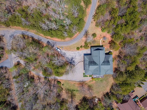 4th image of 599 Red Oak Rd